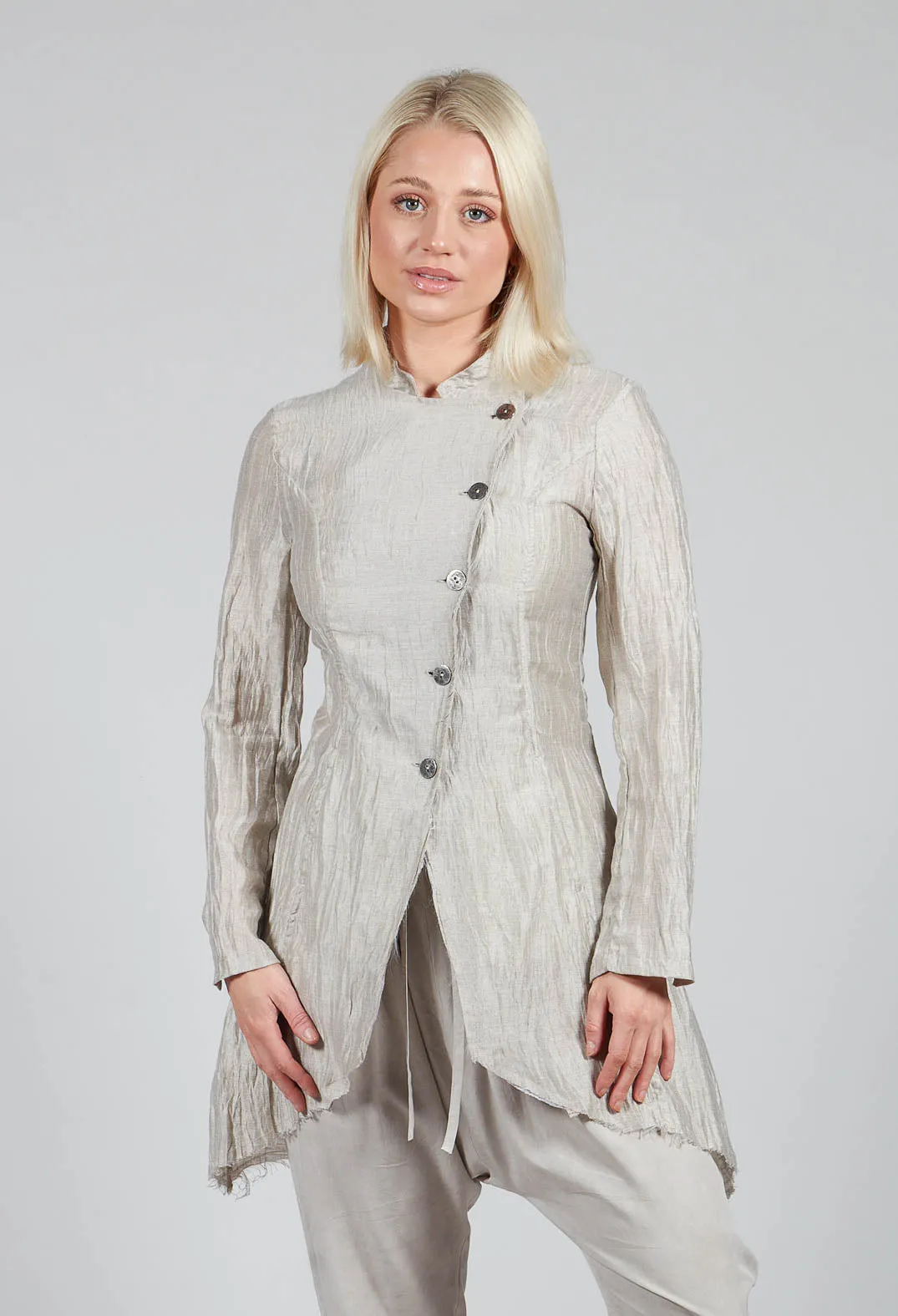 Asymmetrical Jacket in Lino Crush Sand