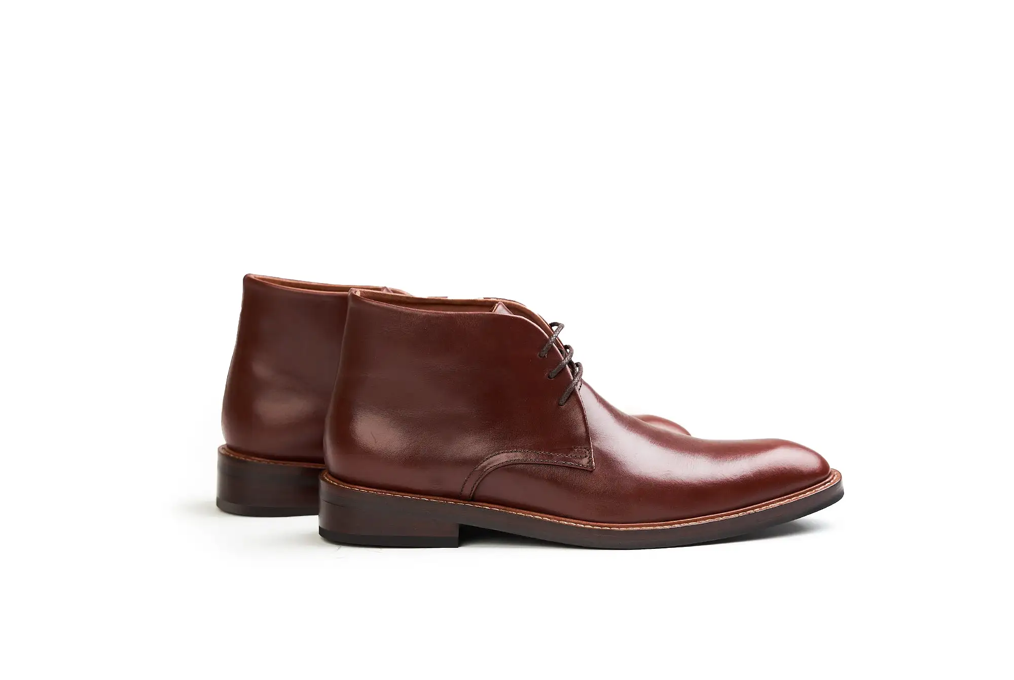 The Armas Chukka Boot - Chestnut Brown