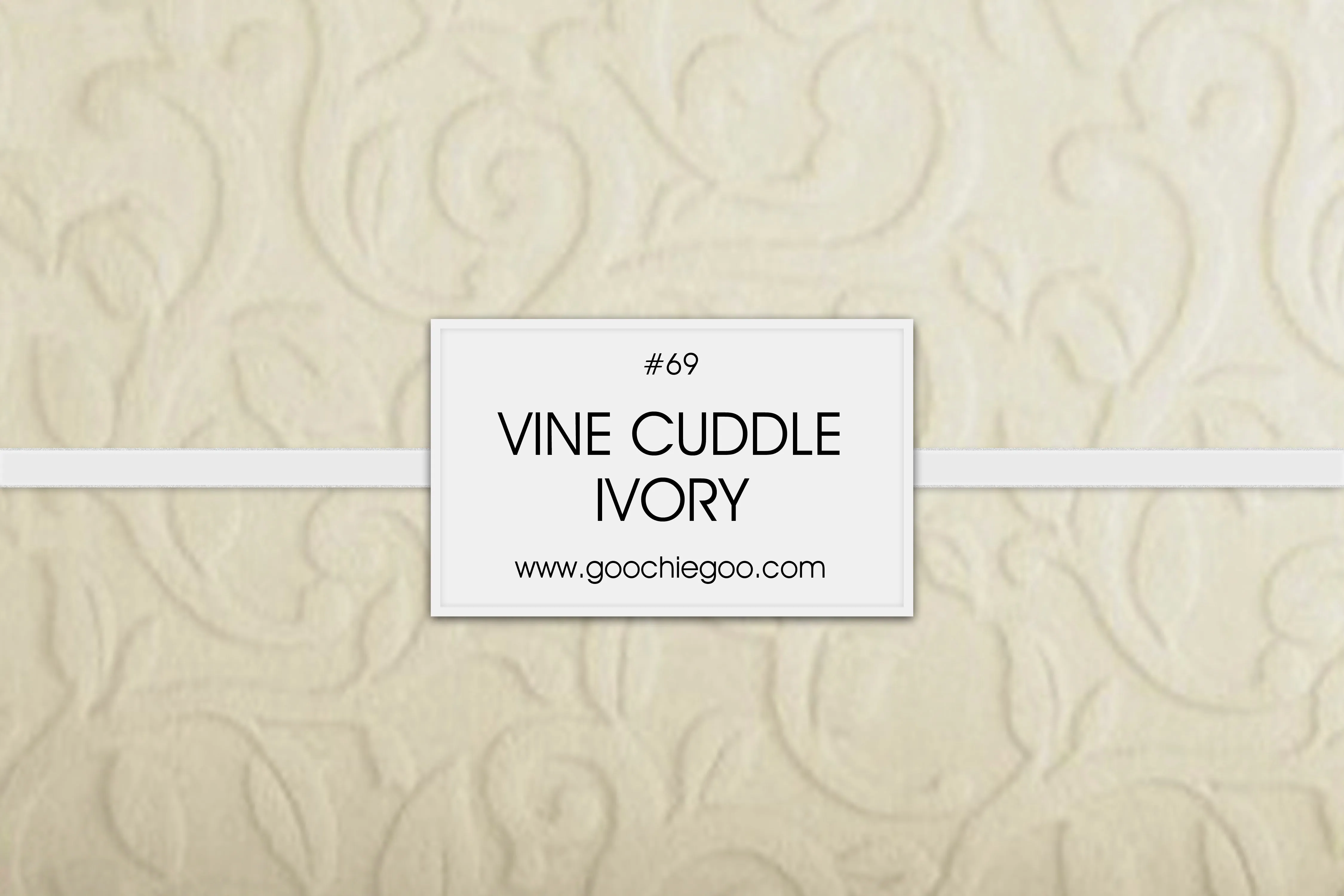 Throw / Ivory Embossed Vine